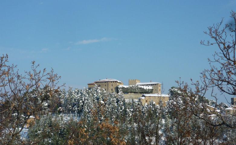 Castello di Montegiove in inverno
