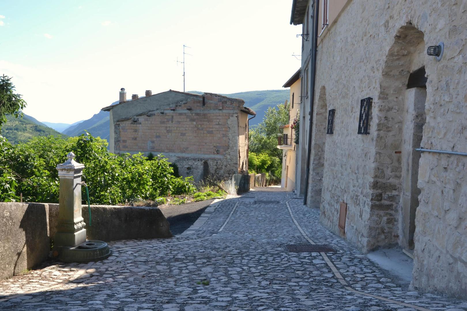 Castelvecchio di Preci