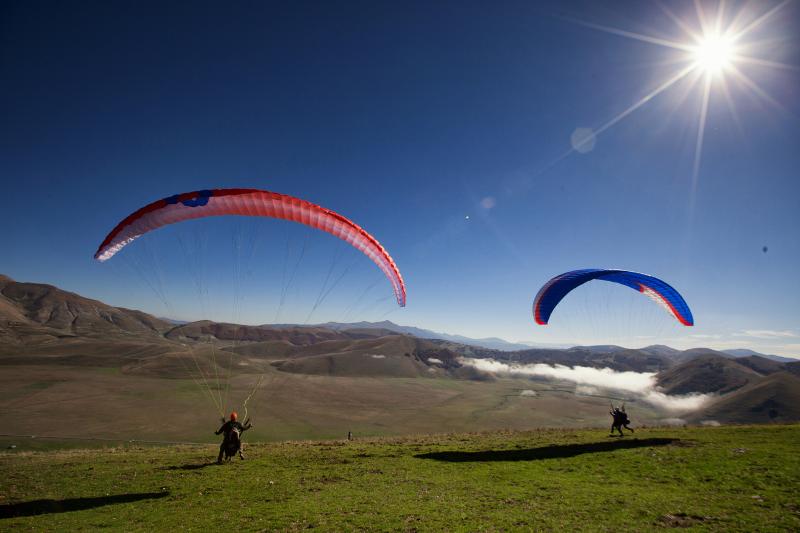 Titolo: Paragliding in Umbria