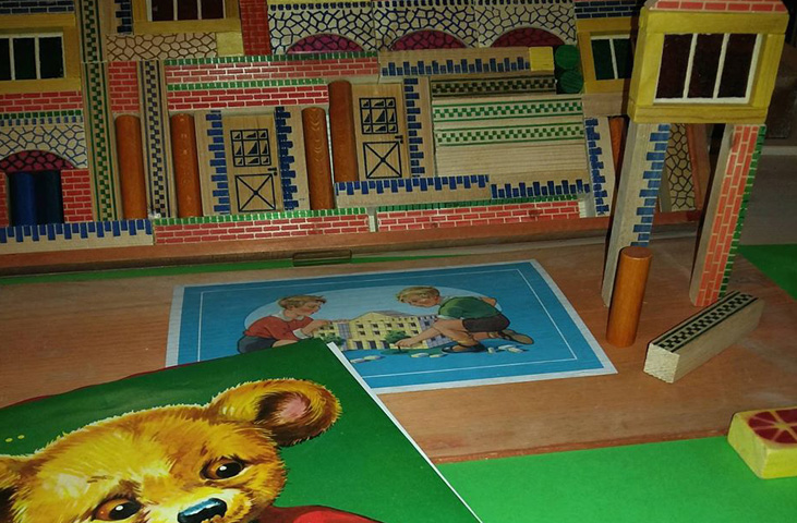 PLASTIC CITIES - Toys buildings from 1800 up to today