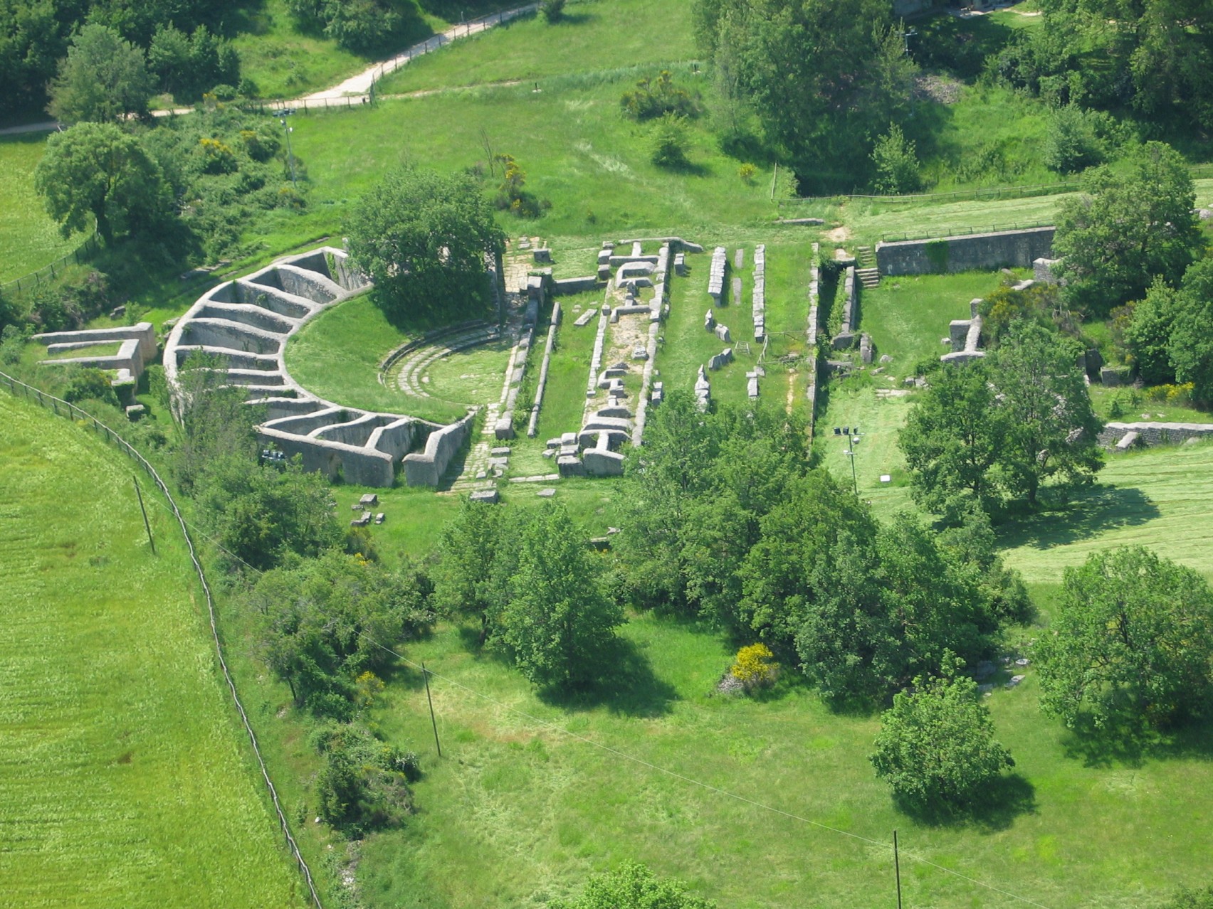 A visit to the Archaeological Park of Carsulae
