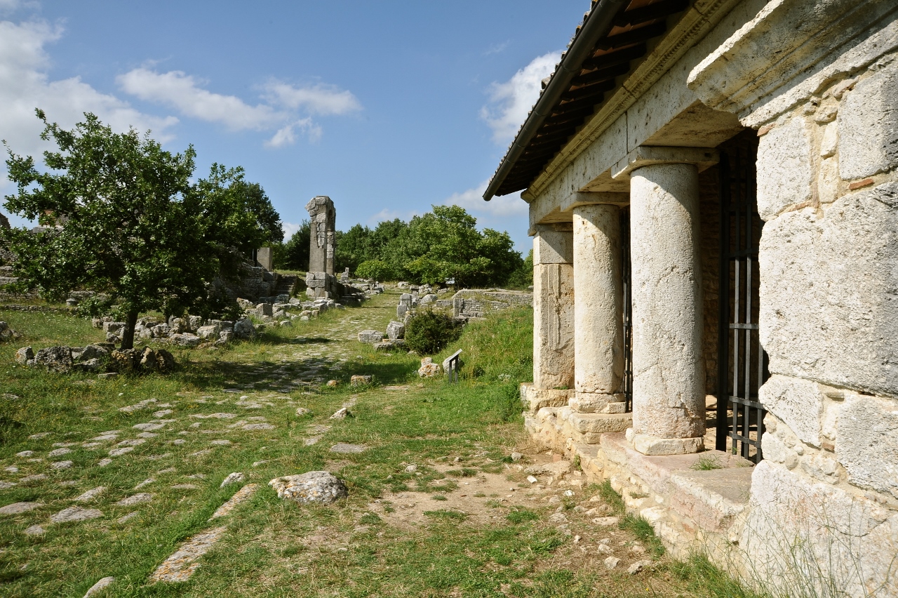 A visit to the Archaeological Park of Carsulae