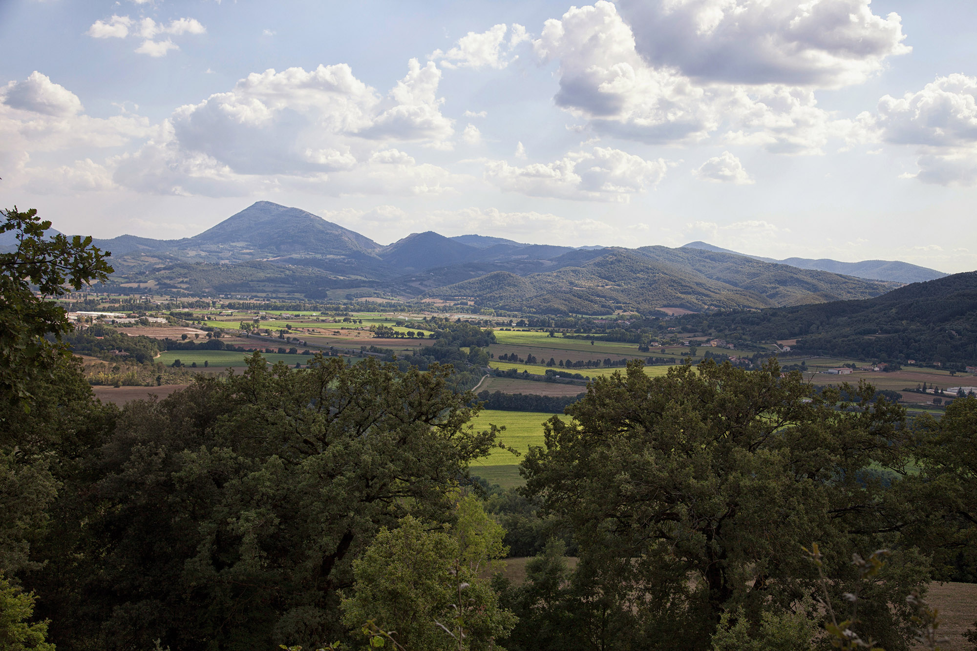 From Umbertide two itineraries along ancient paths