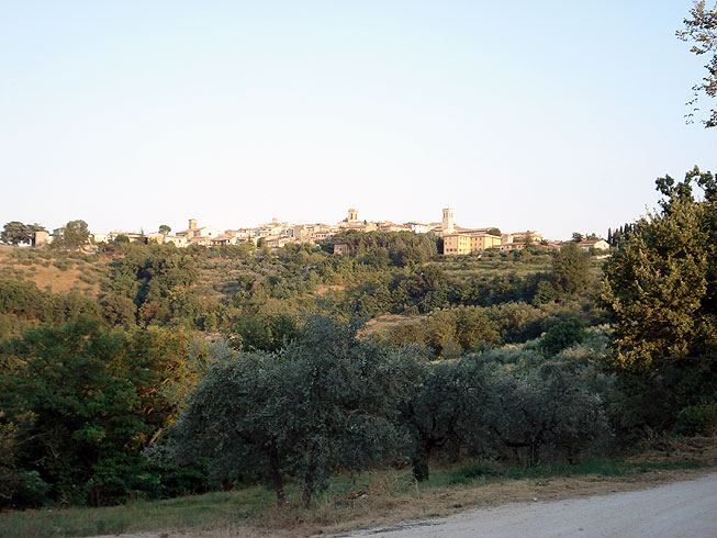 Le vie del Sagrantino e i panorami di Montefalco