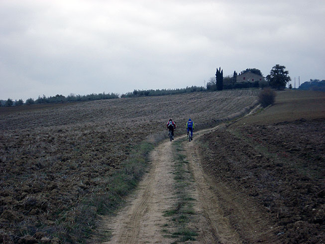 From Paciano to Città della Pieve over Monte Pausillo