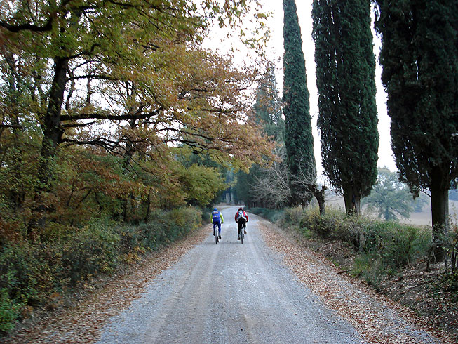 From Paciano to Città della Pieve over Monte Pausillo