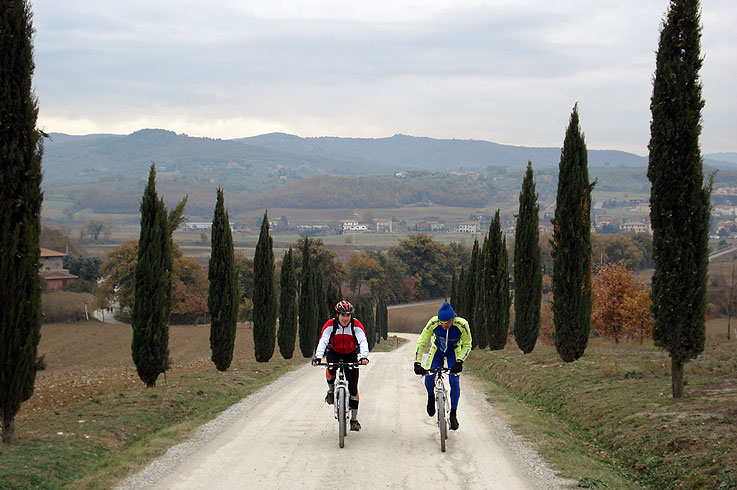 From Paciano to Città della Pieve over Monte Pausillo