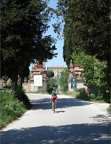 Collines et châteaux autour de Corciano