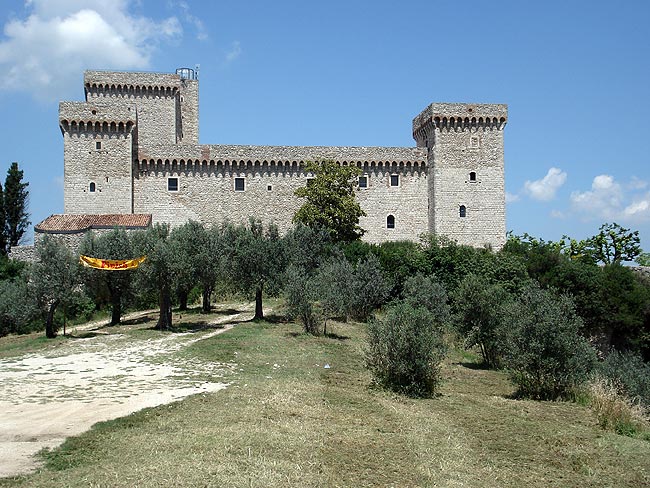 Narni, l'Albornoz et les vestiges romains d'Ocricolum