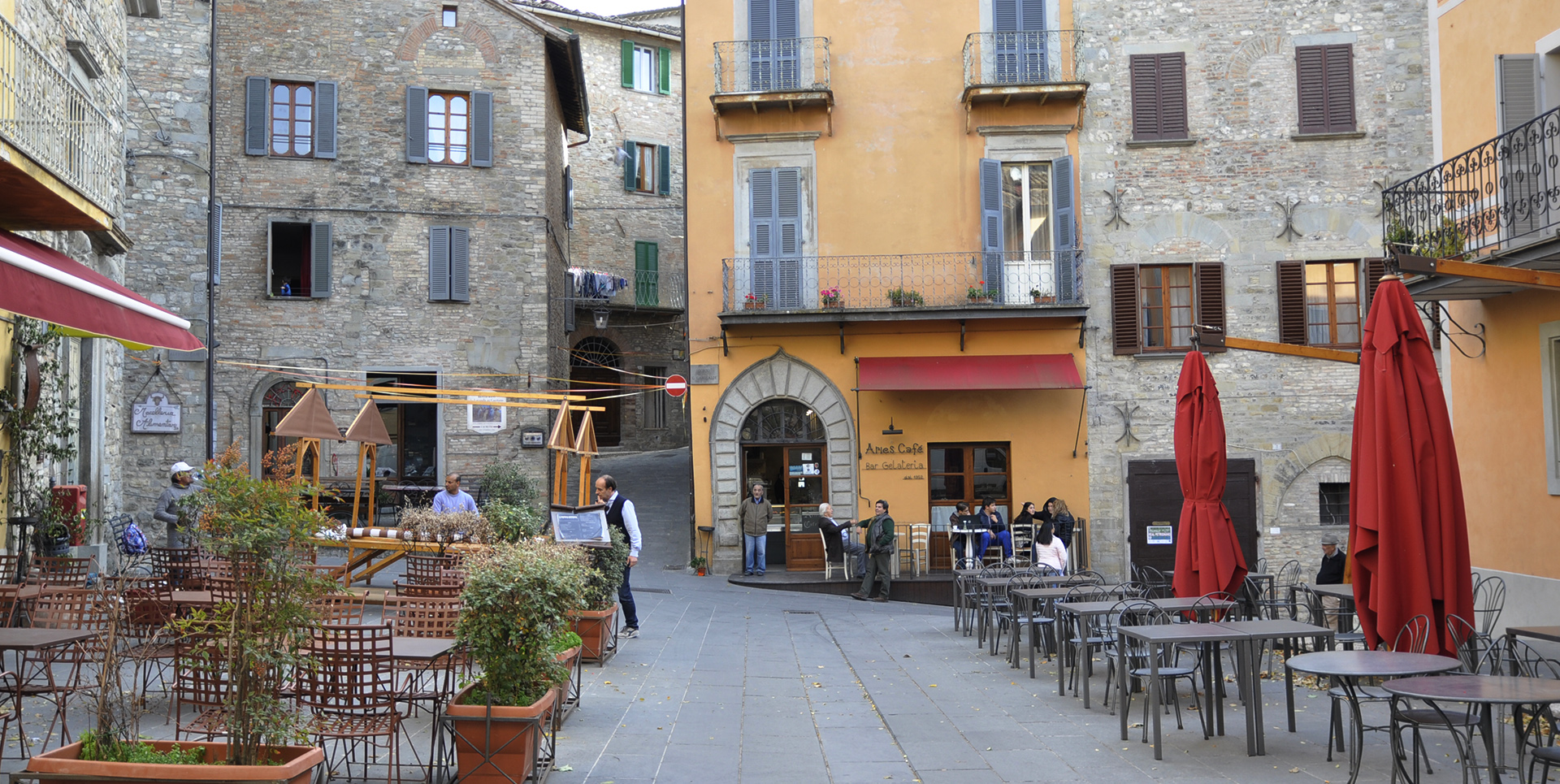 Piazza Braccio Fortebraccio - Montone