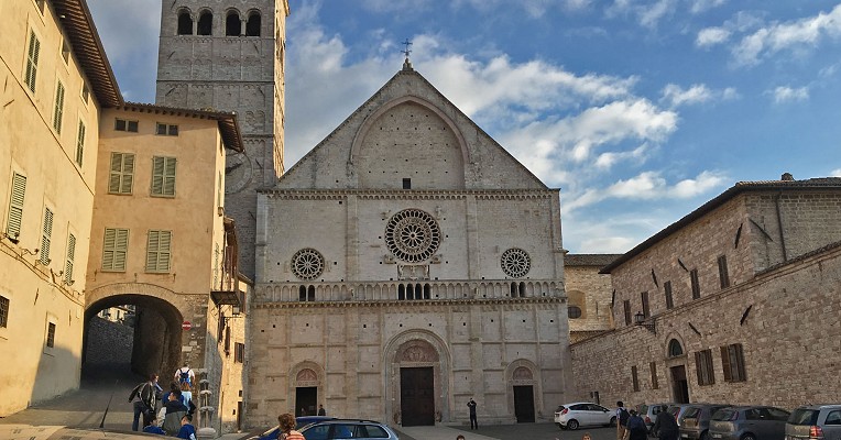 LA CATTEDRALE DI SAN RUFINO