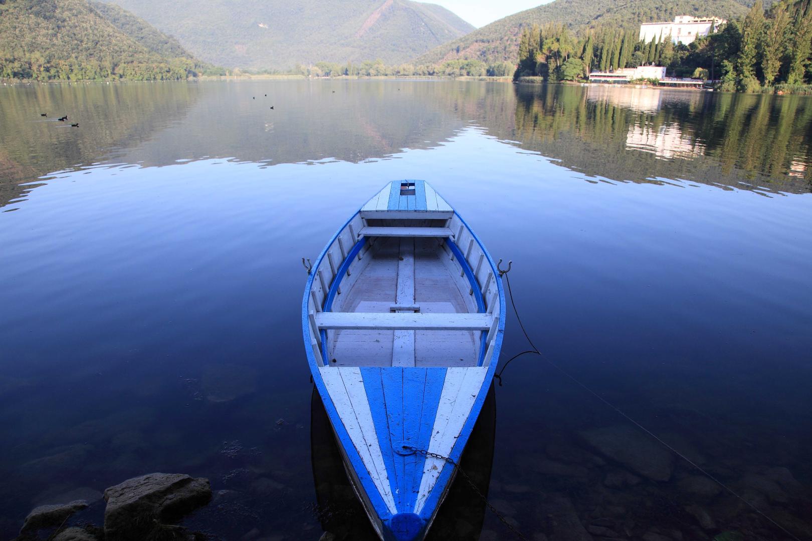 Rowing and other aquatic sports at Lake Piediluco