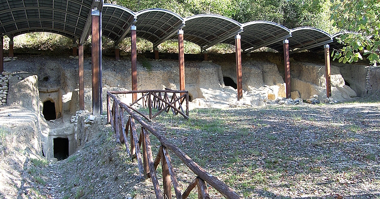 Immagine: La necropoli del Vallone di San Lorenzo a Montecchio