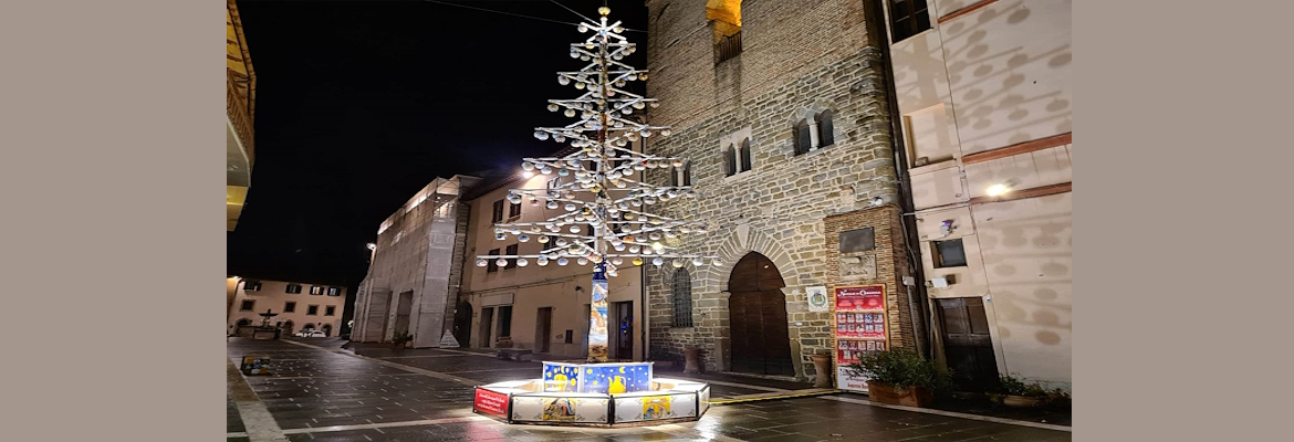 L’Albero di Natale in Ceramica più grande del mondo - Deruta