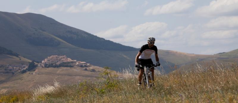 Mountain biking in Castelluccio