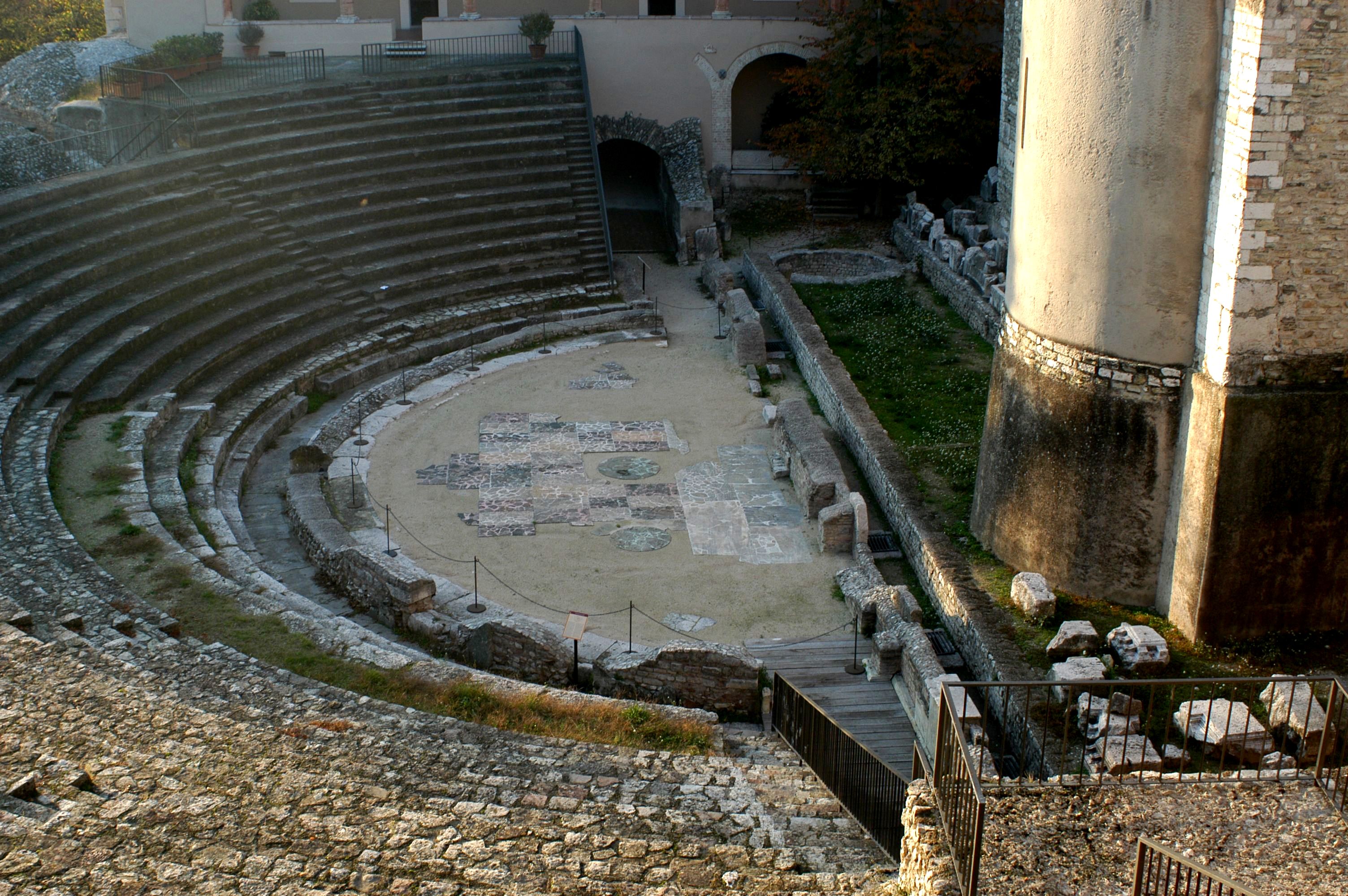 Roman Theatre of Spoleto - About archaeology and other stories