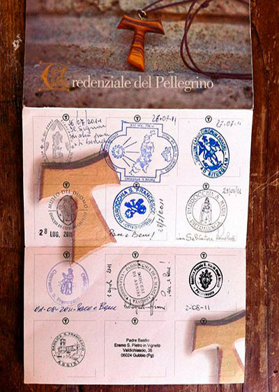 Bild des Pilgerausweises mit Stempeln