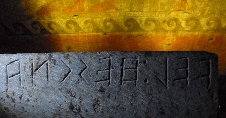 Funerary inscription of Vel Hescnas carved on the stone lid of an urn inside the Tomb of the Hescanas