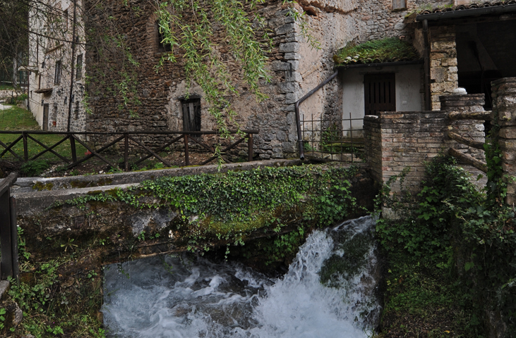 Titolo: Rasiglia and its springs