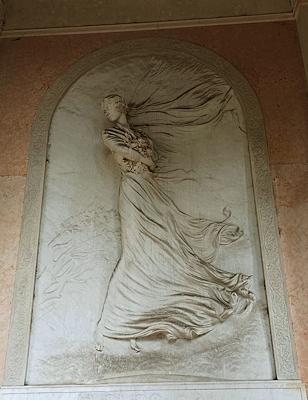 Marble bas-relief “La raffica” by Pietro Canonica on the Schnabl Rossi tomb at the Monumental Cemetery of Perugia.