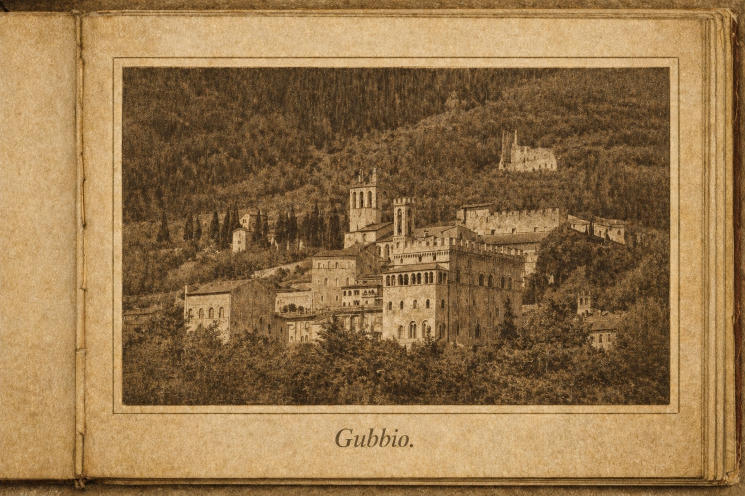 Vista panoramica di Gubbio, con palazzi medievali e colline boscose sullo sfondo