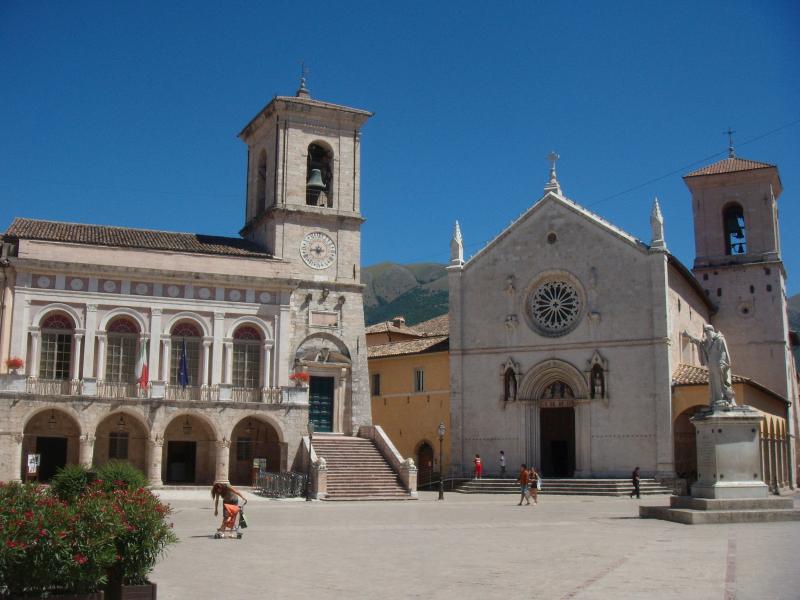 NORCIA Piazza San Benedetto